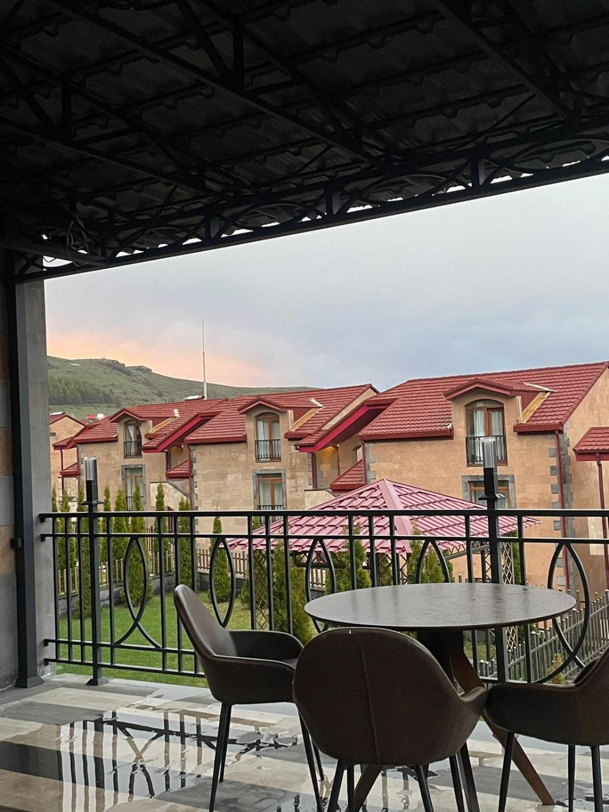 Marrone Hotel Tsaghkadzor Exterior photo